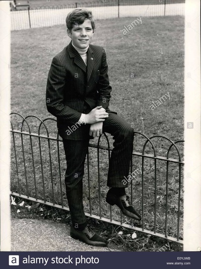 海因切·西蒙斯的写真