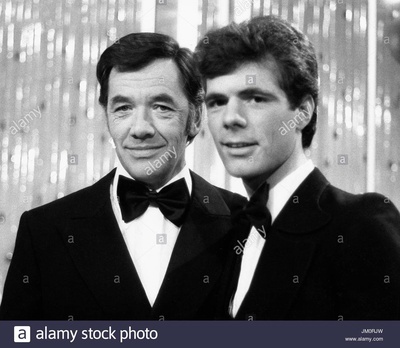 海因切·西蒙斯的写真