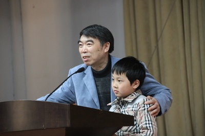 孟宪明的写真-孟宪明与《念书的孩子...