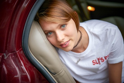 萨沙·弗若洛娃的写真