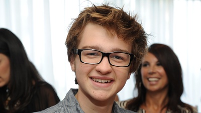 安加斯·T·琼斯的写真