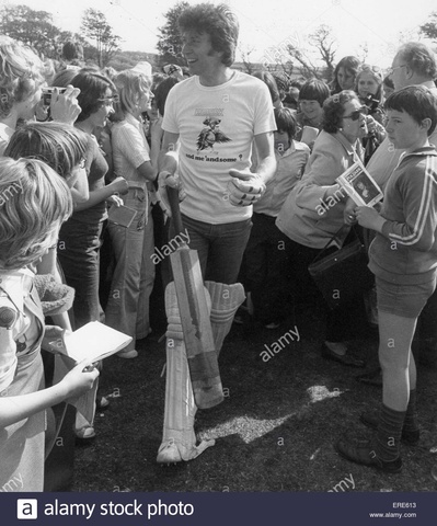 罗宾·埃利斯的写真