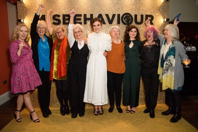 鲁比·本特尔的写真