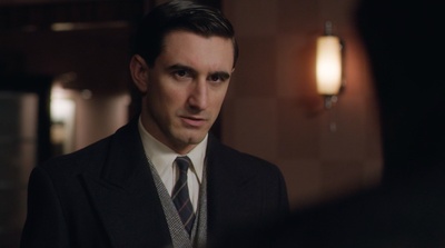 费迪南德·金斯利的写真-2013《大侦探波洛》S...