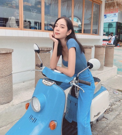 淳妮苷·内醉的写真