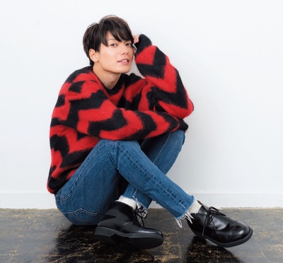 崎山翼的写真-『anan』2017年12月...