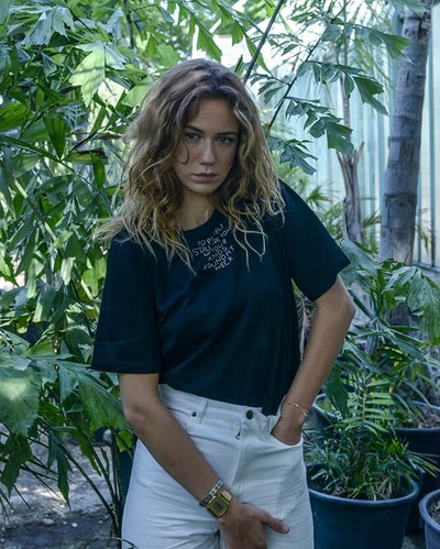 佐伊·马奇尔的写真