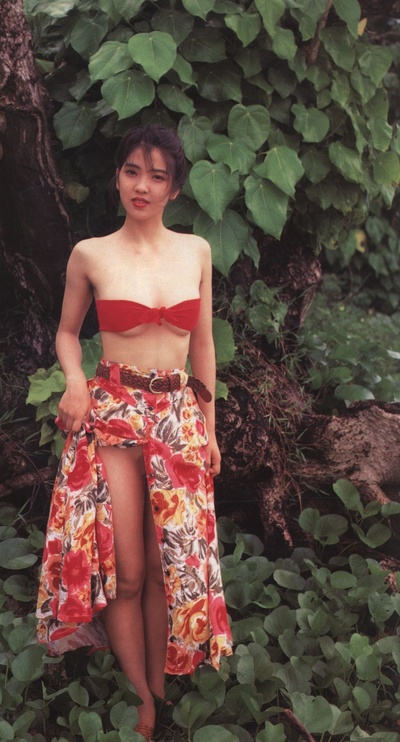 小鸠美爱的写真