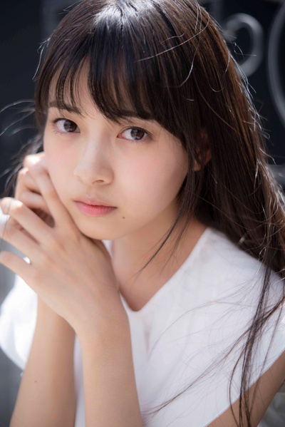 新条由芽的写真