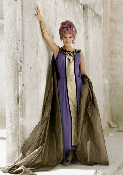 安东内拉·卢瓦尔迪的写真