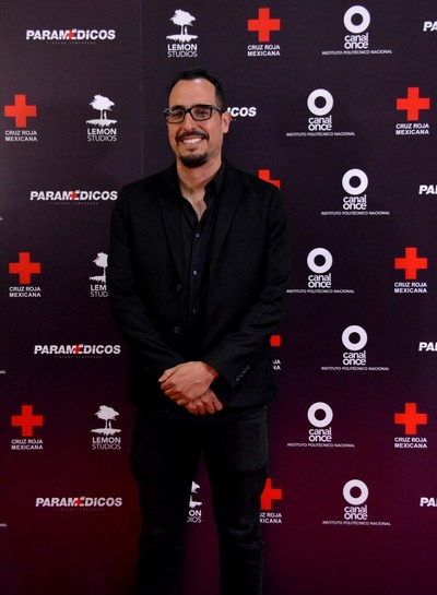 亚历杭德罗·洛萨诺的写真-08 Paramédicos - Al...