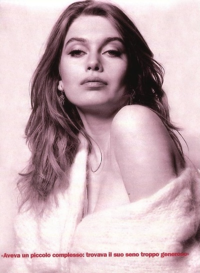 维罗妮卡·拉里奥的写真