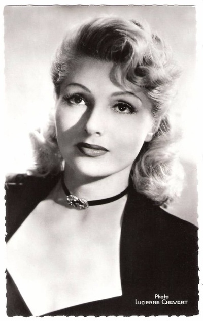 西蒙娜·勒南的写真