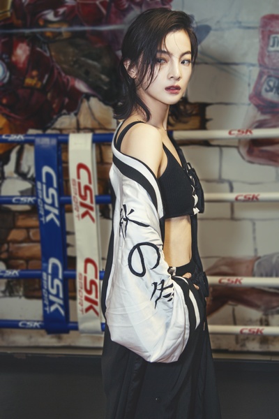 杨杏的写真-杨杏运动