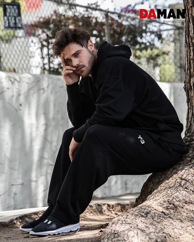 格雷·达蒙的写真