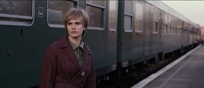 莉娜·劳泽米斯的写真-舍我其谁