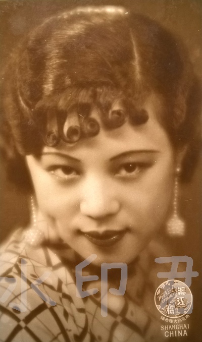 胡珊的写真-胡珊