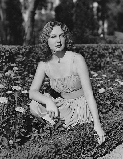 丽塔·约翰森的写真