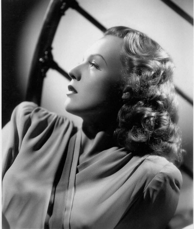 丽塔·约翰森的写真