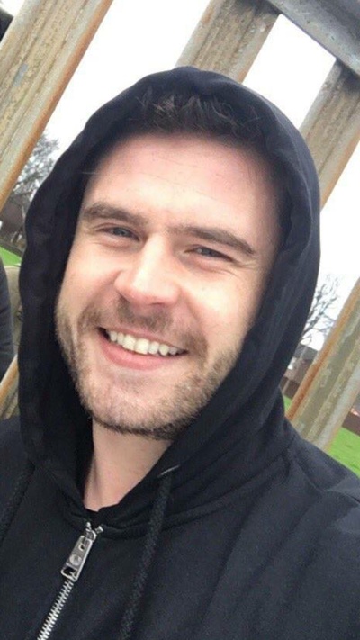 丹尼·米勒的写真