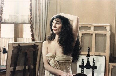 奥林匹娅·卡尔立斯的写真