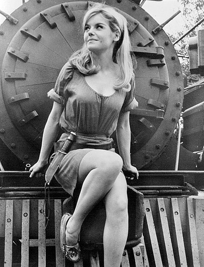 莎朗·法雷尔 的写真-Sharon Farrell
