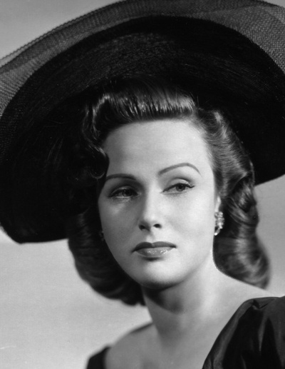 娜迪亚·格雷的写真