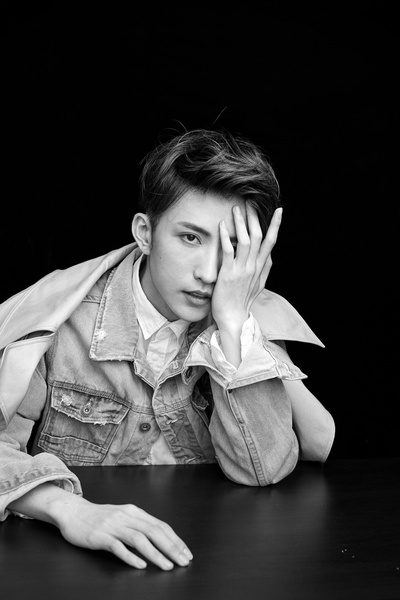 金泳三的写真-宣传照