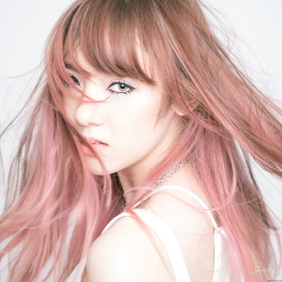 雅娜妮·杷拉薇·维高的写真