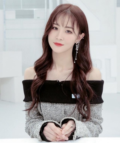 徐紫茵的写真-青春有你 徐紫茵