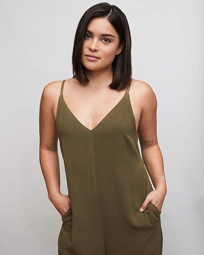 德芙丽·雅各布斯的写真