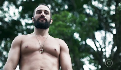 何塞·费达尔戈的写真