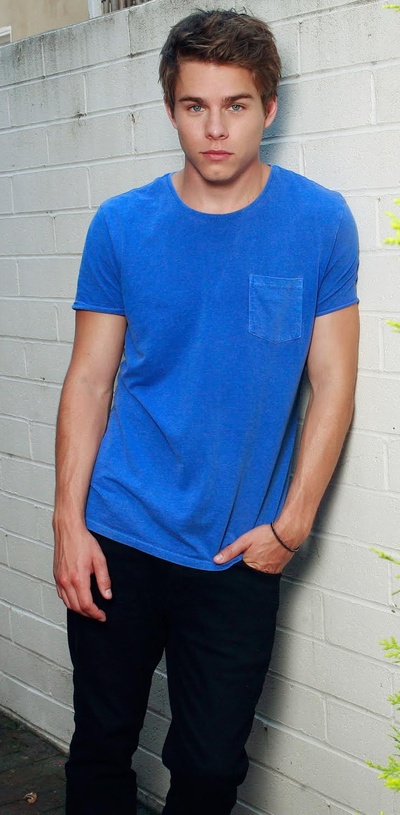 杰克·曼利的写真