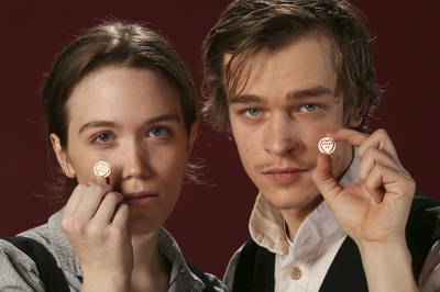 托马斯·埃尔姆斯的写真