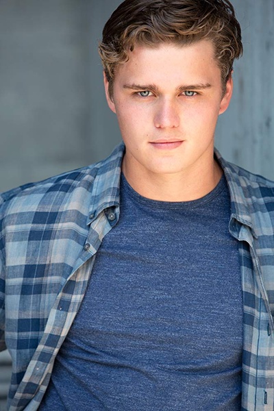 泰·伍德的写真