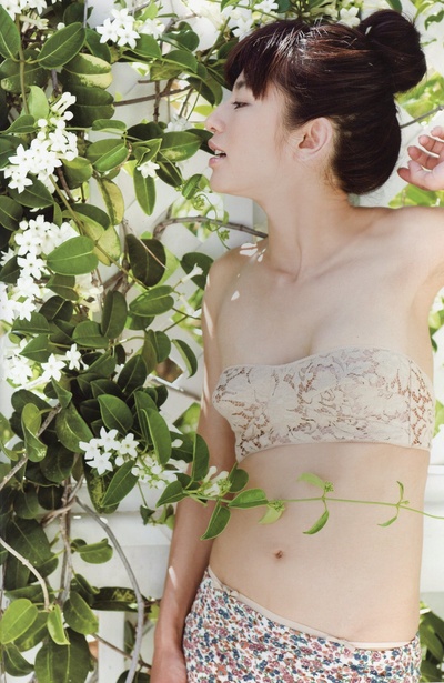 宫内知美的写真