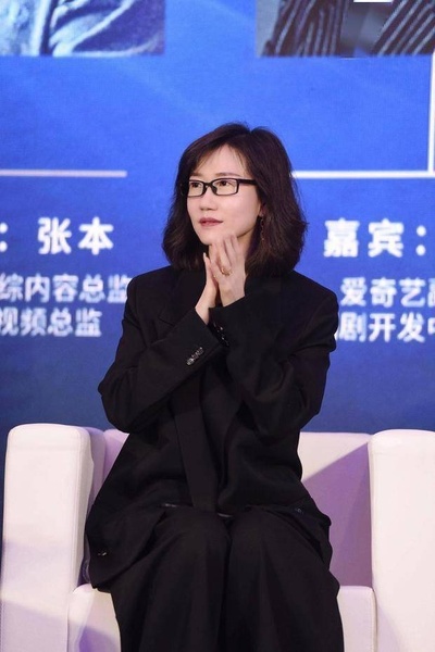 戴莹的写真-https://www.sohu.co...