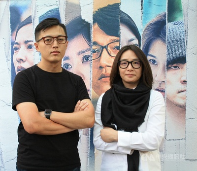 林君阳的写真-製作人林昱伶（右）找...