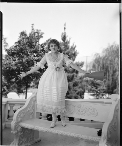 玛丽·碧克馥的写真