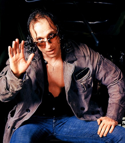 德米特里·纳吉耶夫的写真-这个发型也是醉了