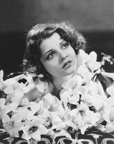 莉莲·邦德的写真