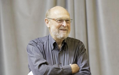 朱利安·米契的写真