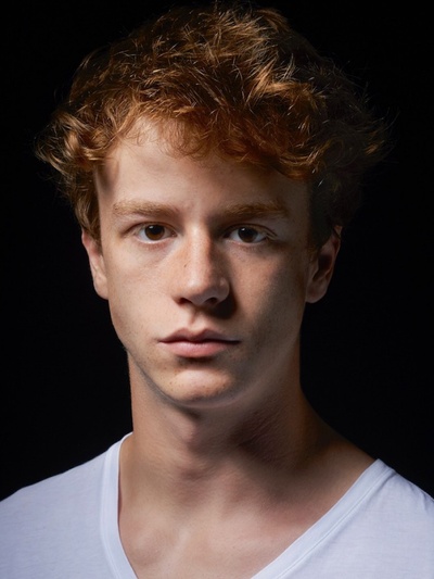 乔纳斯·霍登里德尔的写真