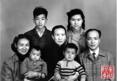 陈璐的写真-后左起汪泰强、汪泰强...