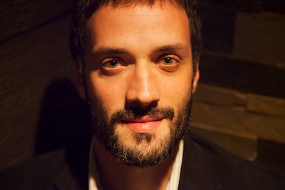 安德烈亚斯·康斯坦丁诺的写真