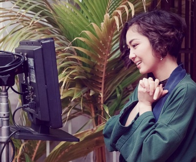 伊丽努尔·艾尔肯的写真