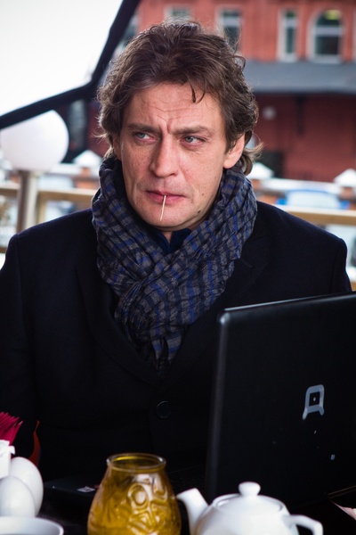 亚历山大·多莫加罗夫的写真