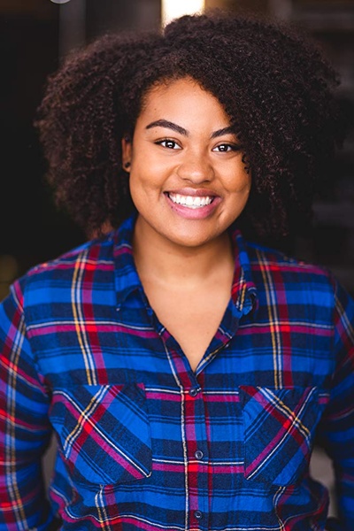 泰勒·拉芙的写真