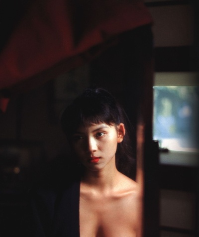 盛本真理子的写真