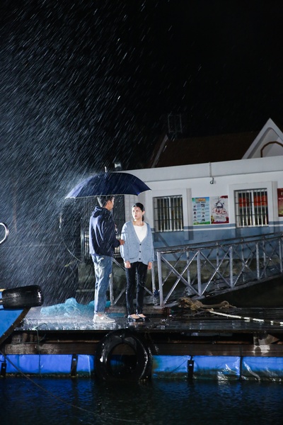 余乐欣的写真-《你是风吹来的方向》...